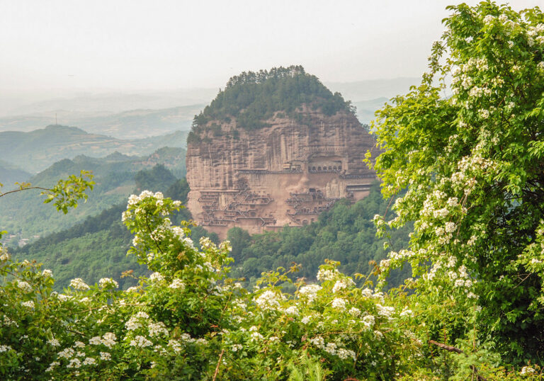 Scenery of Maiji Mountain - 85cc814ac8246fdf8050e34b9108199